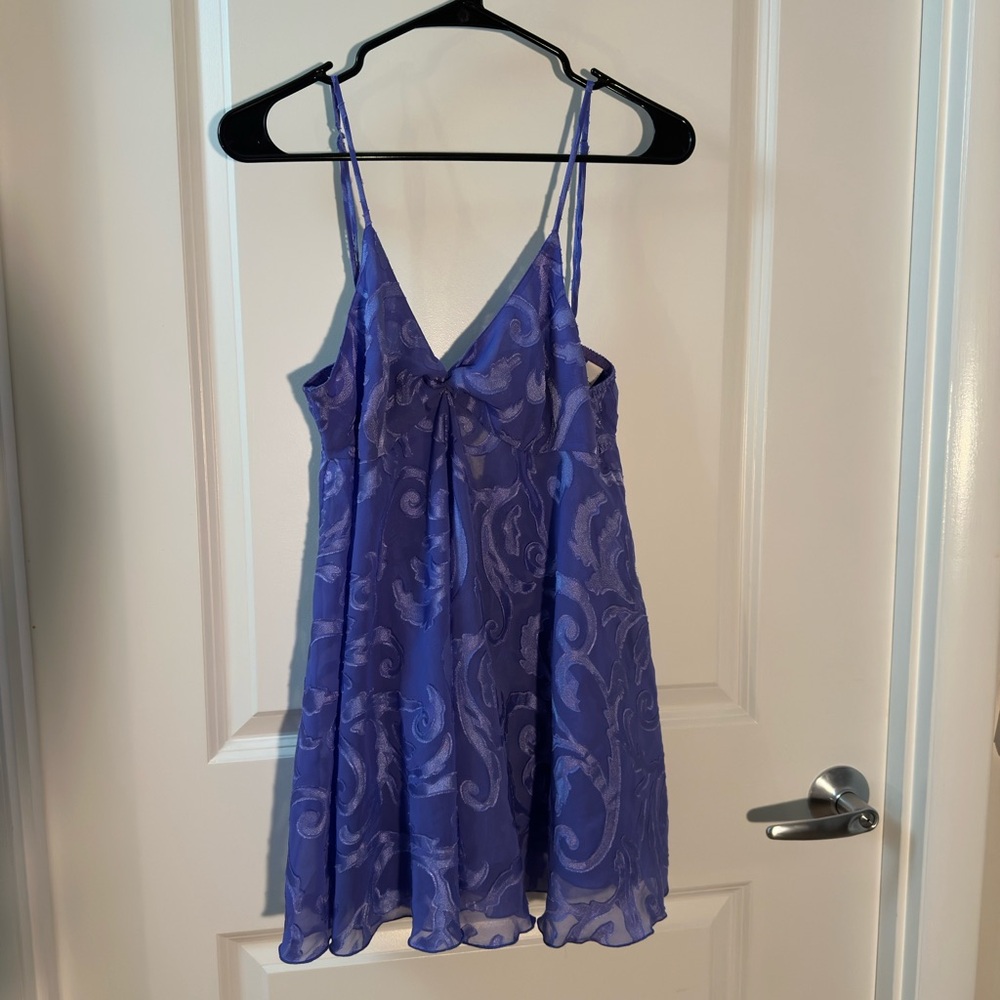 Vintage Y2K Victoria's Secret periwinkle purple with Flowy Design